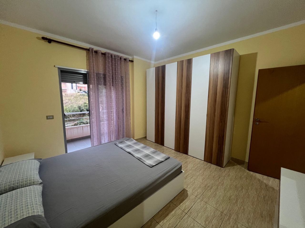 Apartament Me Pamje Anesore Deti Per Shitje Ne Vlore